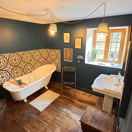 Colombier Guest house Pontgibaud